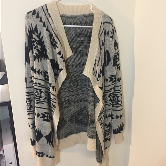 Warm Cardigan - Picture 2 of 4